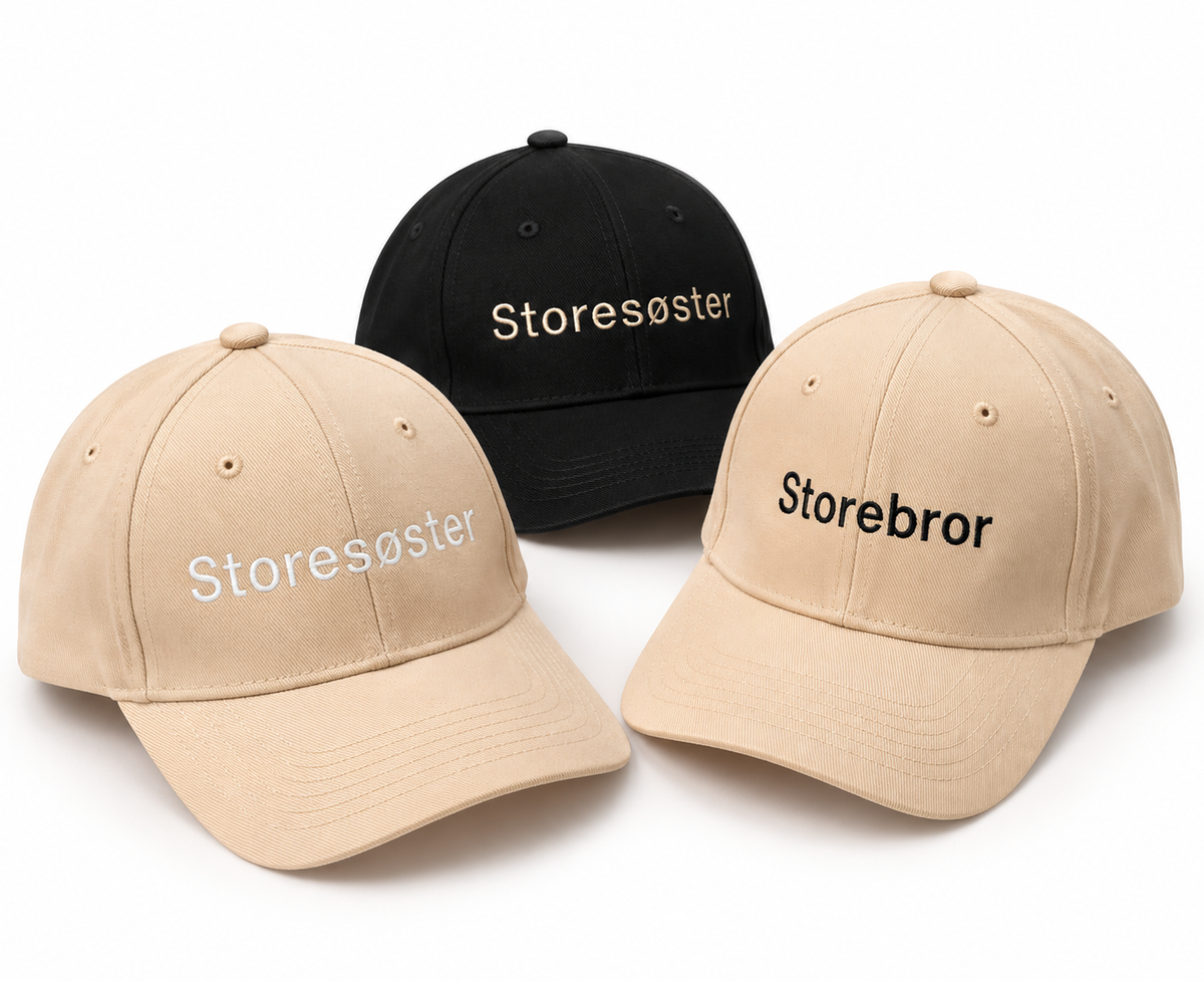 Barnecaps med teksten “Storebror"/"Storesøster”